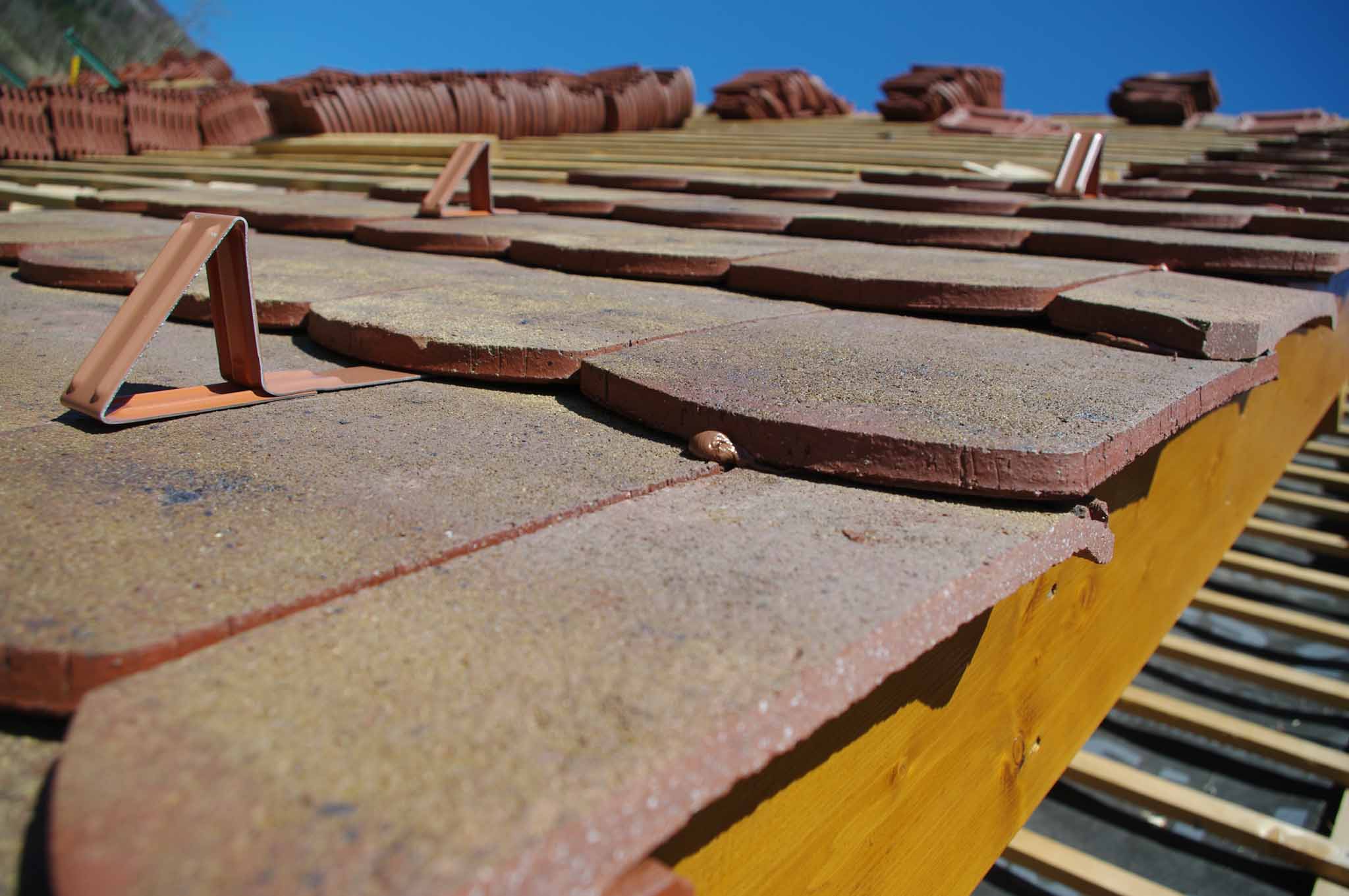 zinguerie et étanchéité toiture Fenouillet 31150 sur joint debout